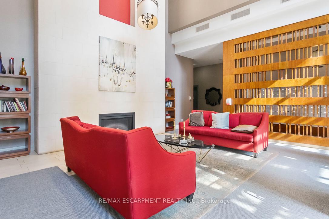 1 Bedroom Condo at 18 Kenaston, Toronto For sale