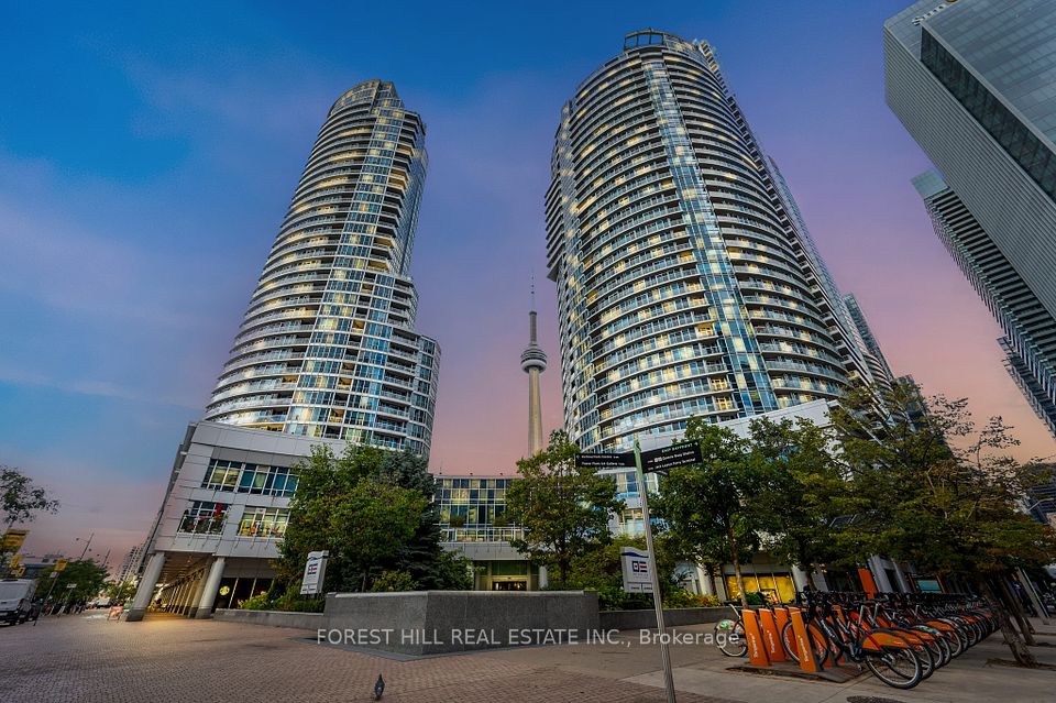 208 Queens Quay