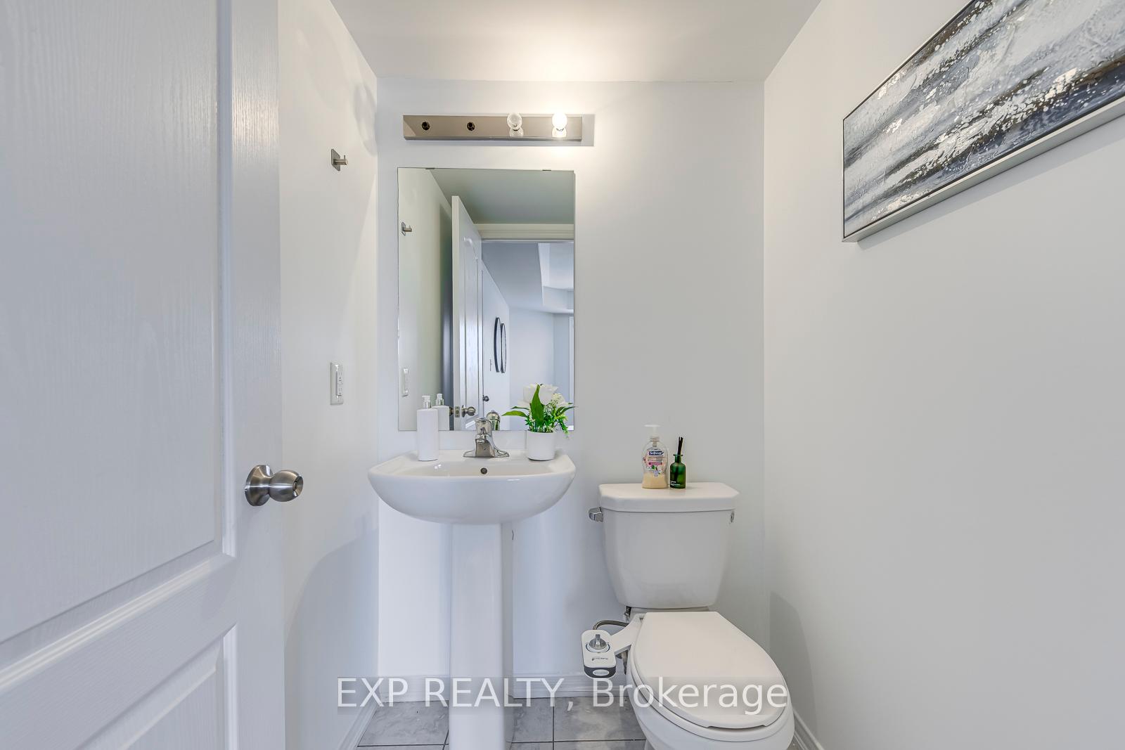 2 Bedrooms Condo at 2484 Post, Oakville For sale