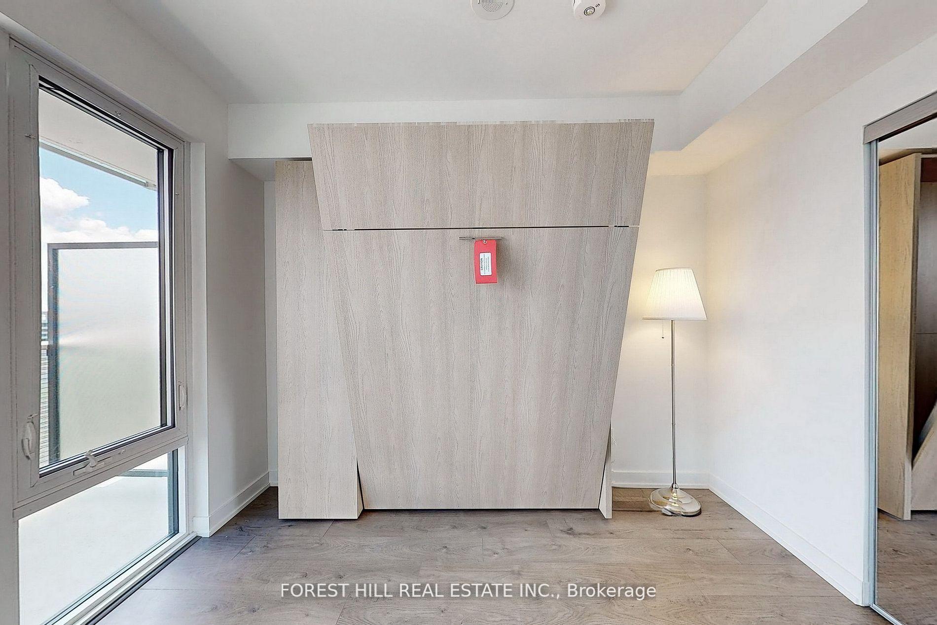 2 Bedrooms Condo at 501 Yonge,  Toronto For sale