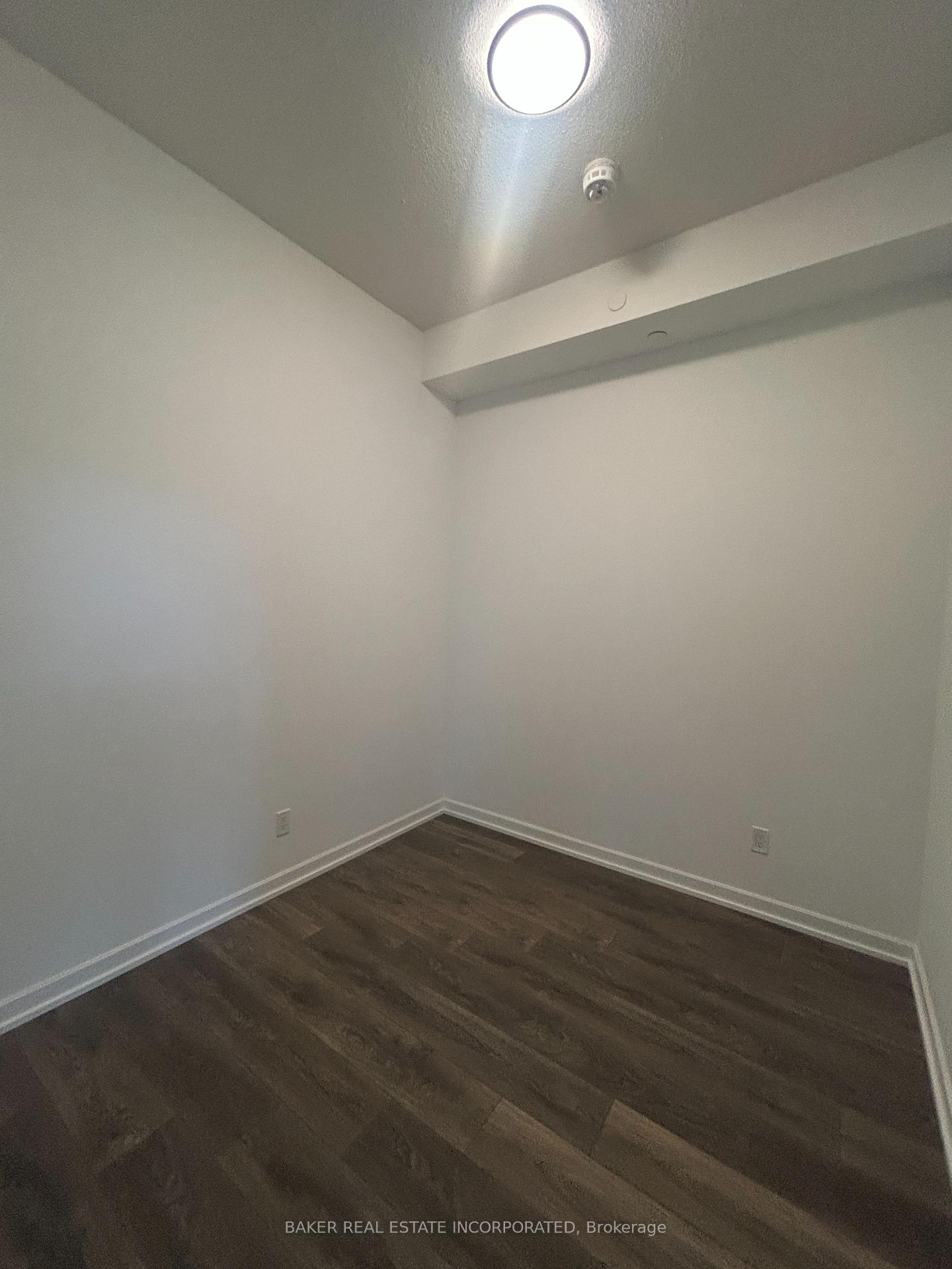3 Bedrooms Condo at 36 Forest Manor,  Toronto For sale