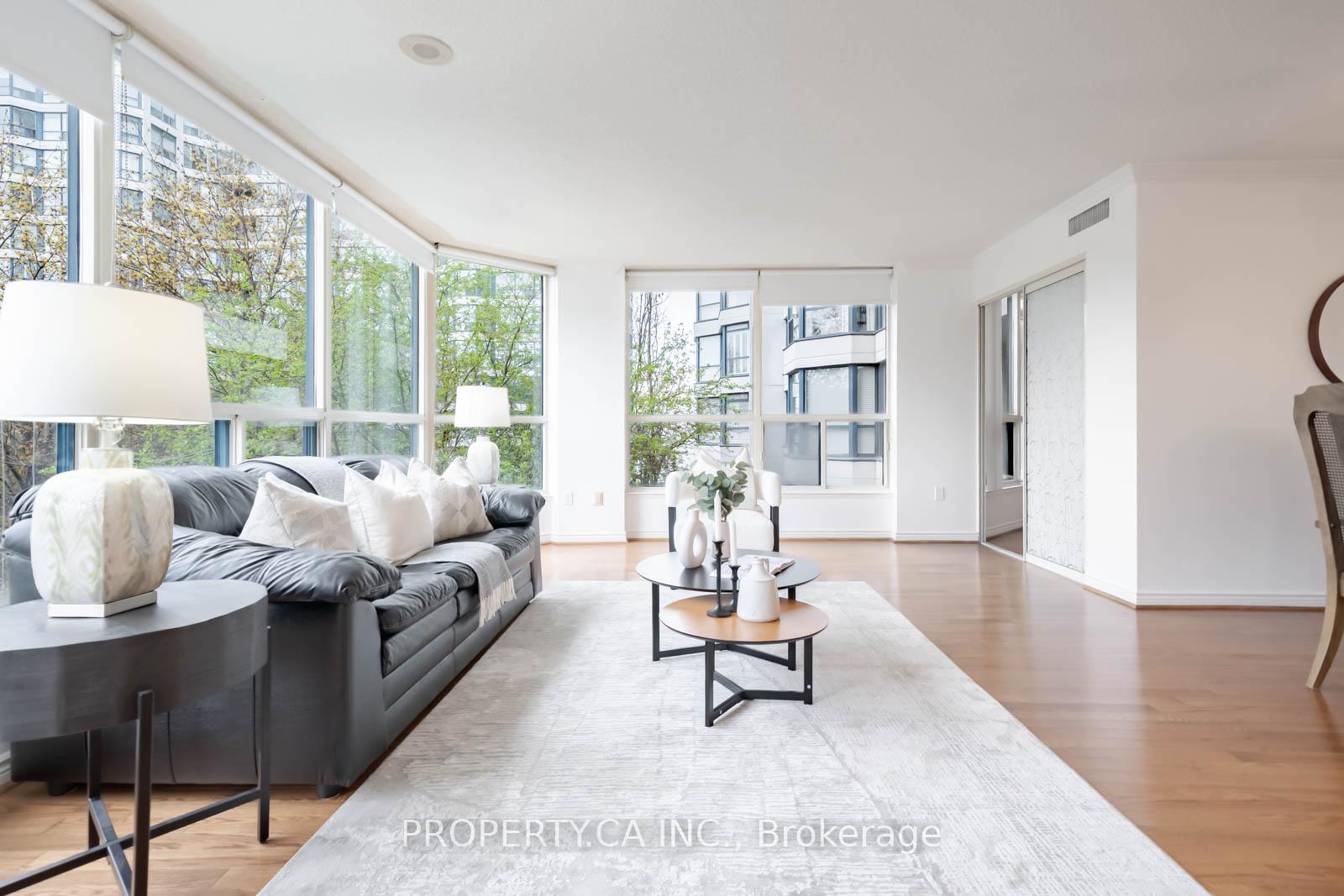 3 Bedrooms Condo at 7300 Yonge, Vaughan For sale