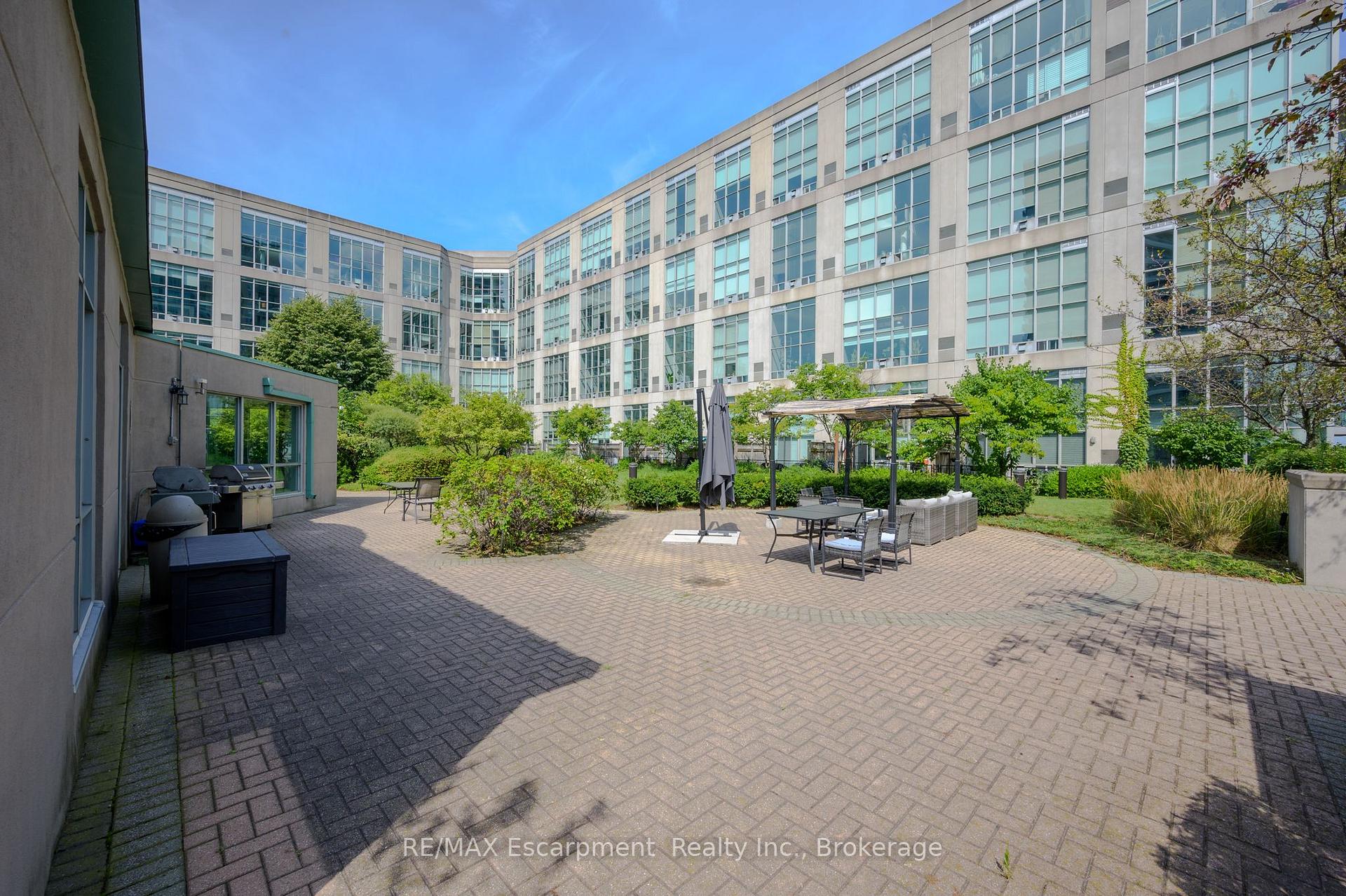 2 Bedrooms Condo at 250 MANITOBA, Toronto For sale