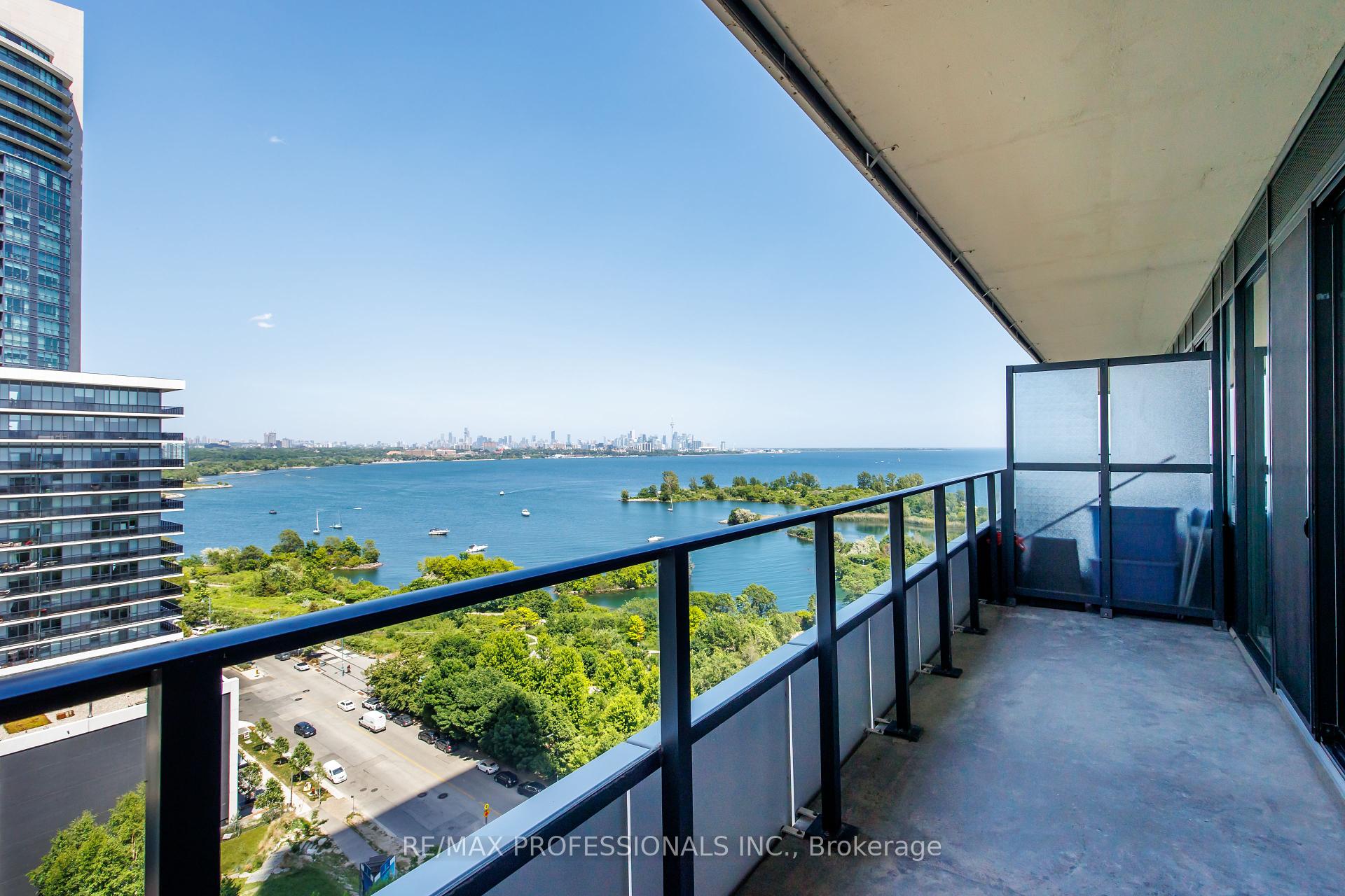 2 Bedrooms Condo at 20 Shore Breeze, Toronto For sale