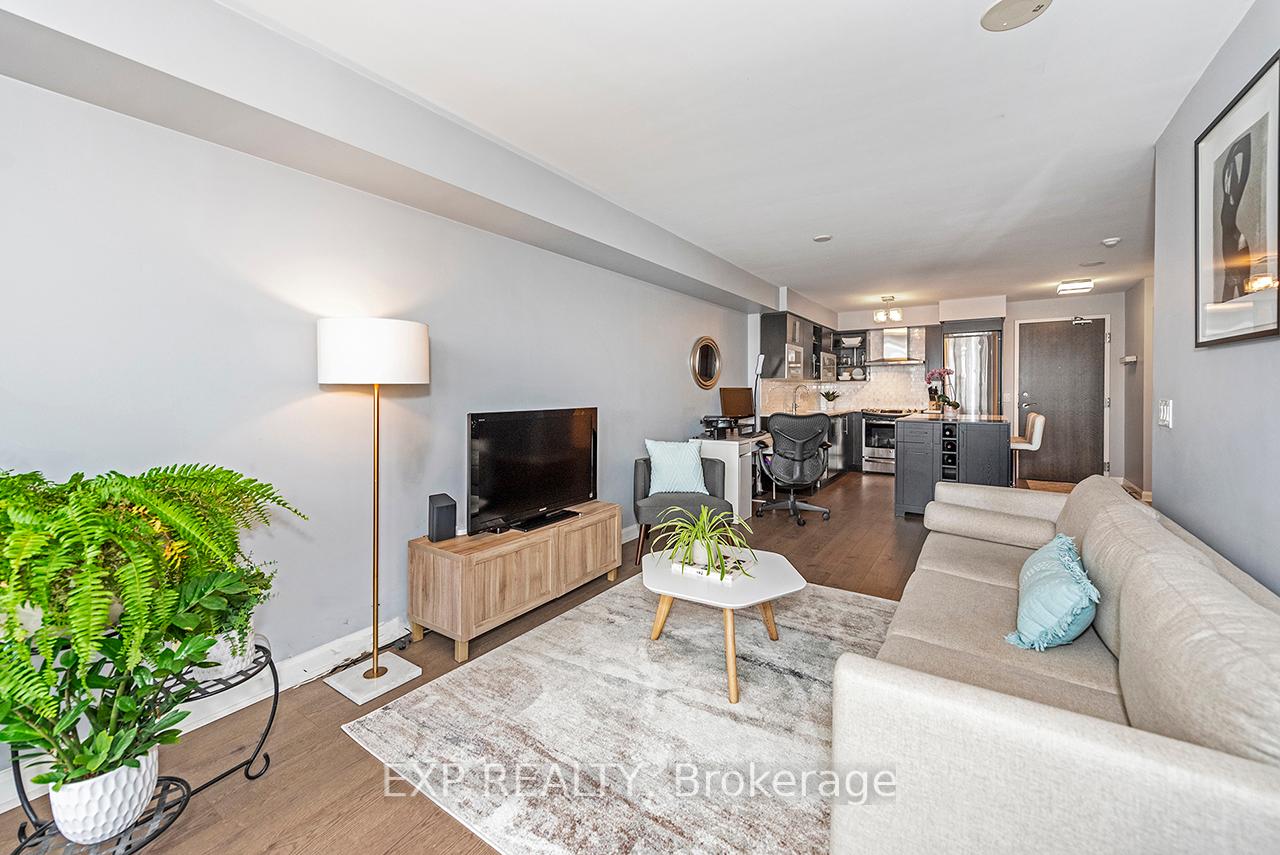 2 Bedrooms Condo at 1 Michael Power, Toronto For sale