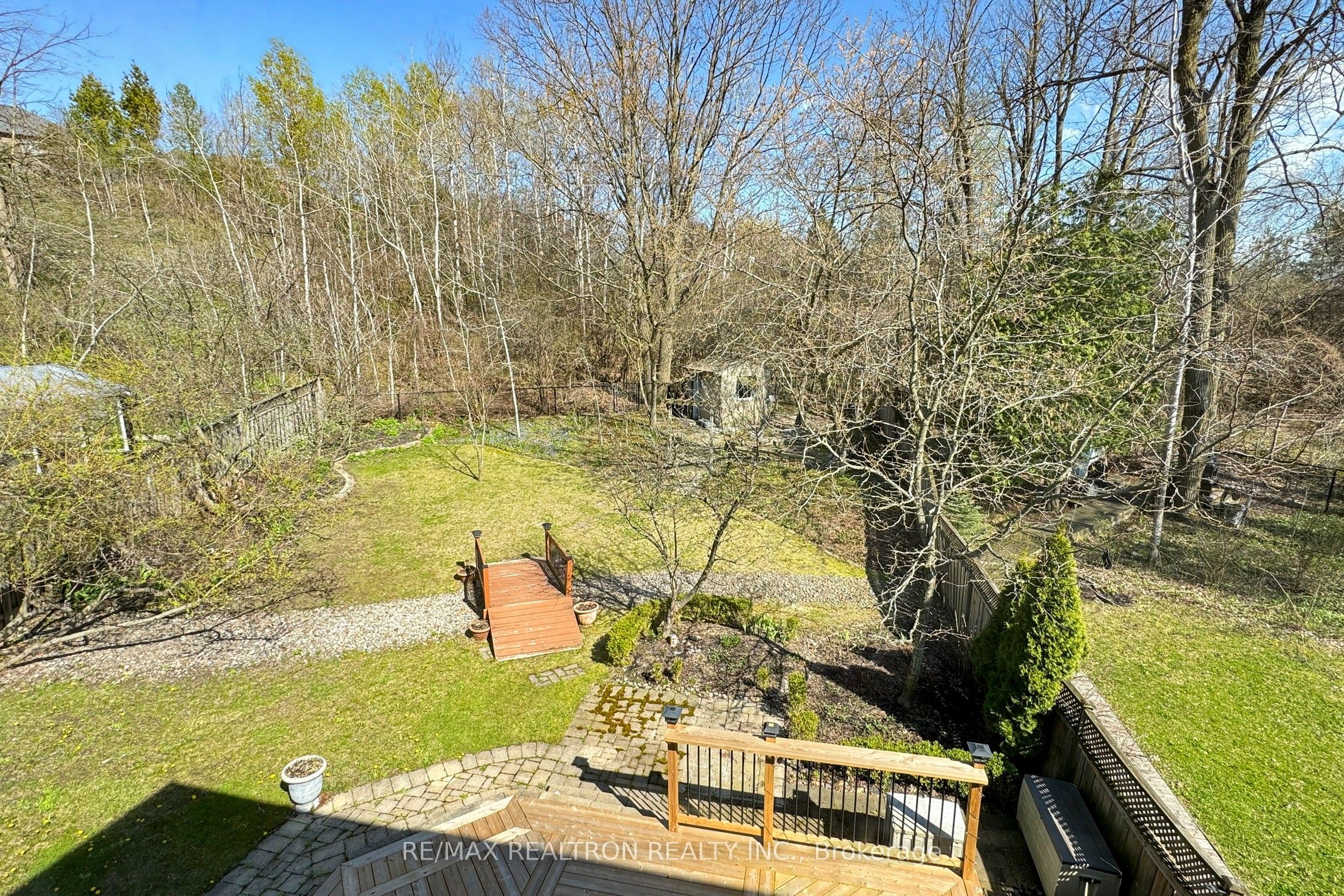 83 Gamble Glen Crescent