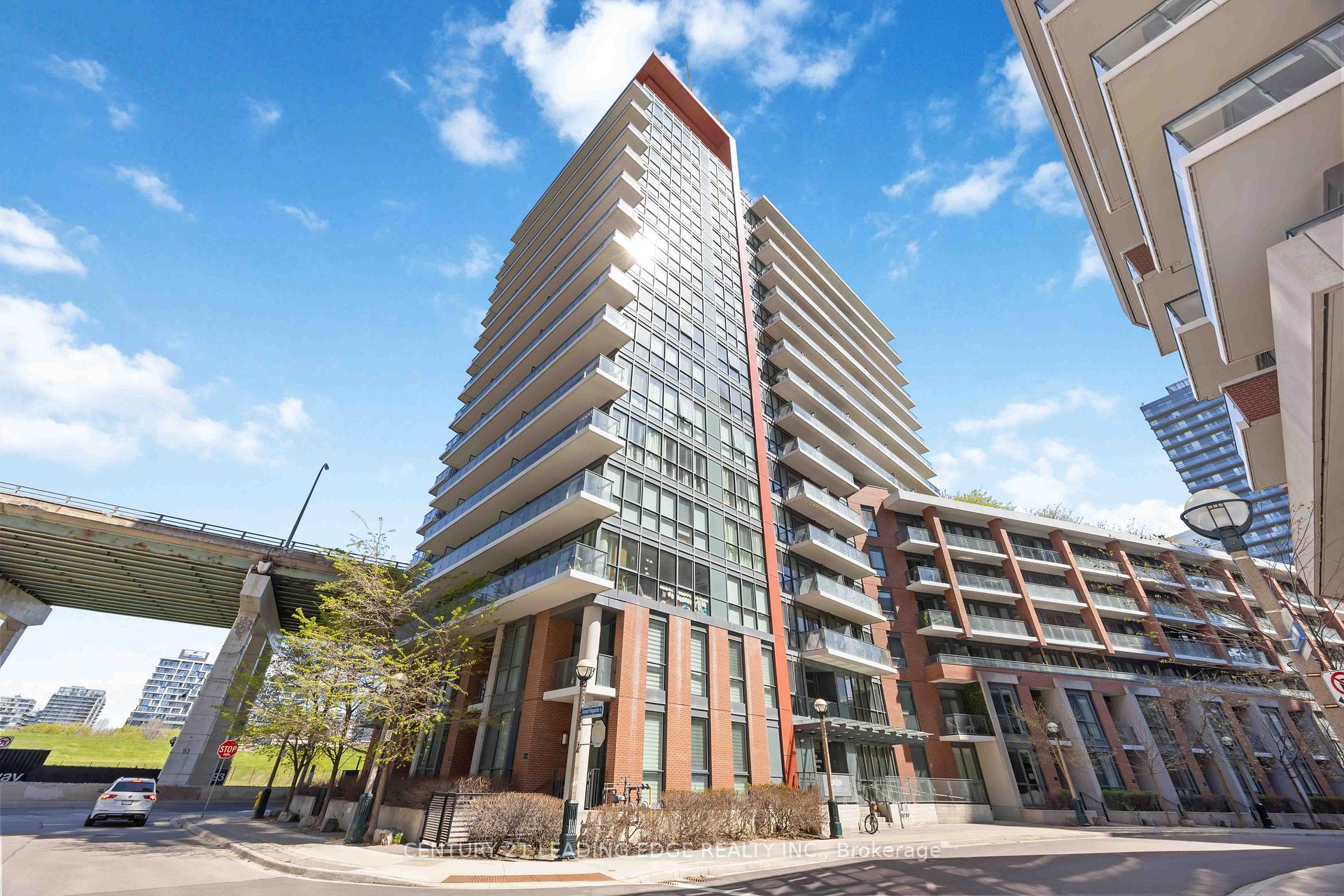 2 Bedrooms Condo at 50 Bruyeres, Toronto For sale