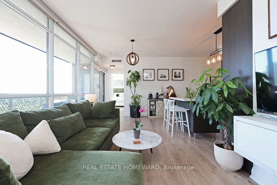 36 Park Lawn