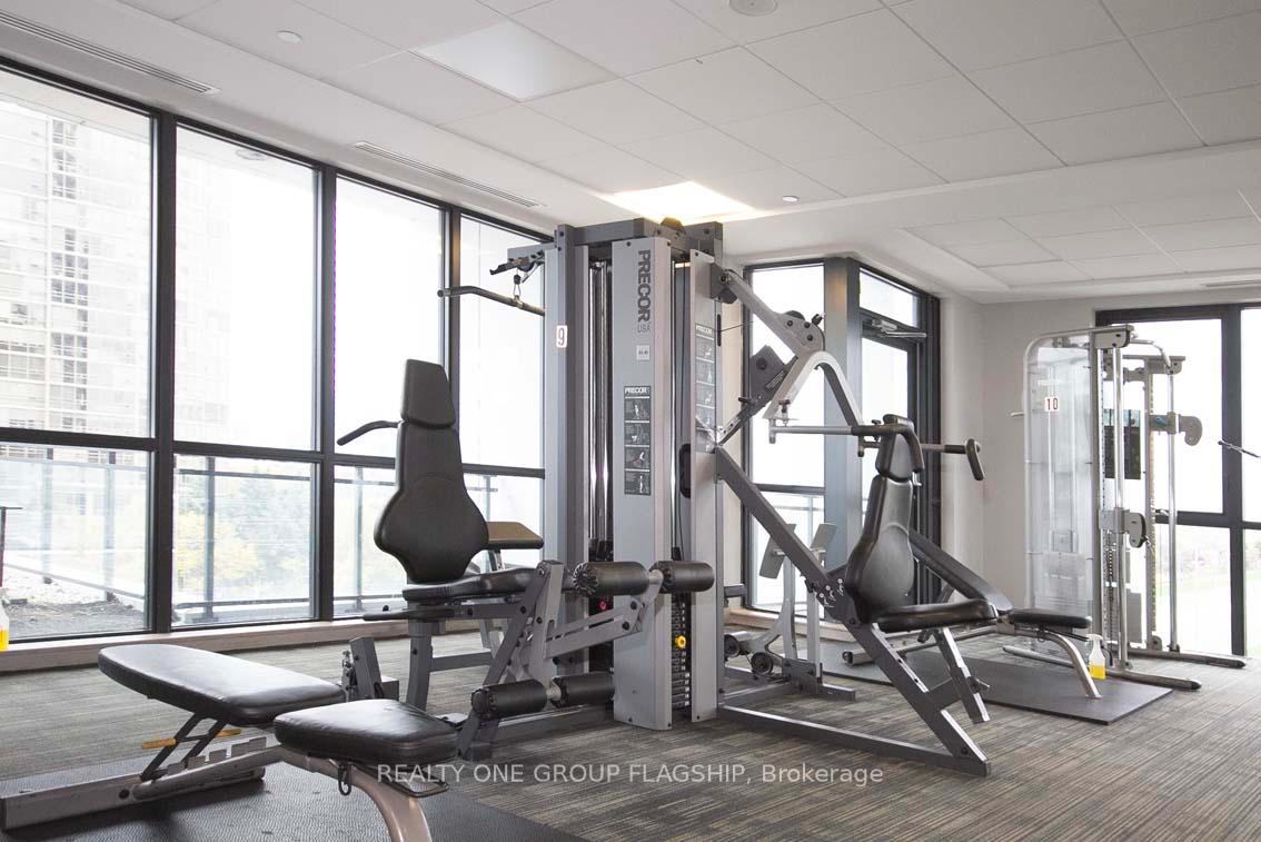 2 Bedrooms Condo at 75 Eglinton,  Mississauga For sale
