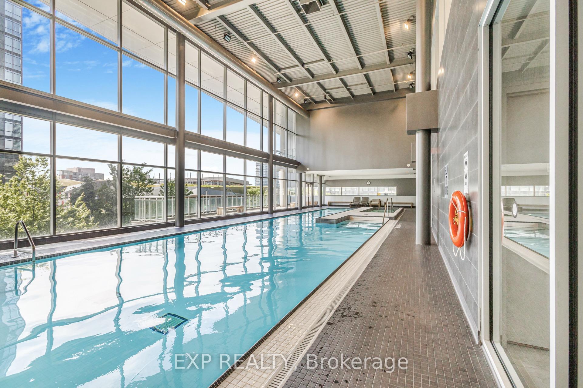 2 Bedrooms Condo at 4K Spadina, Toronto For sale