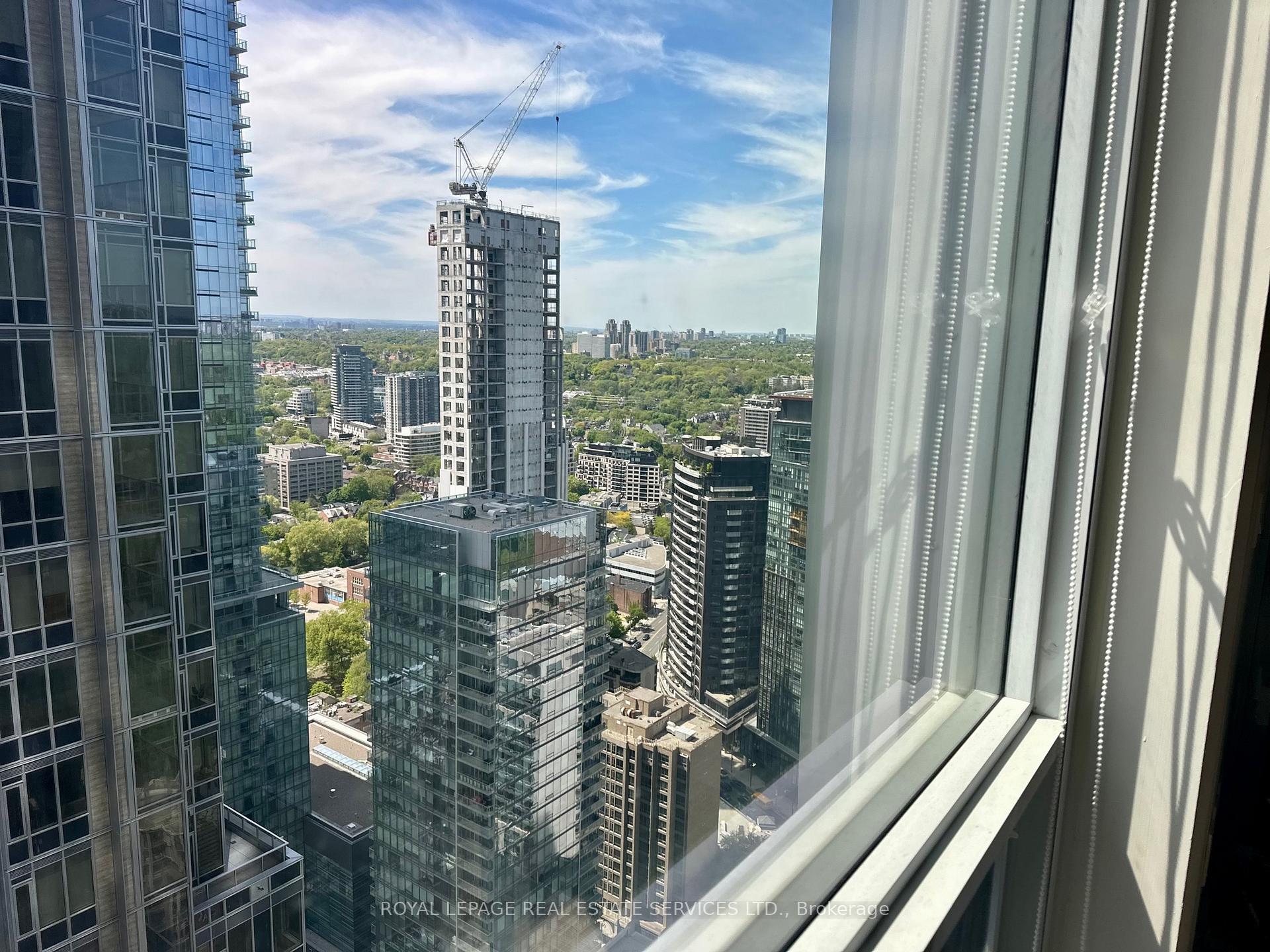 2 Bedrooms Condo at 1 Yorkville, Toronto For sale