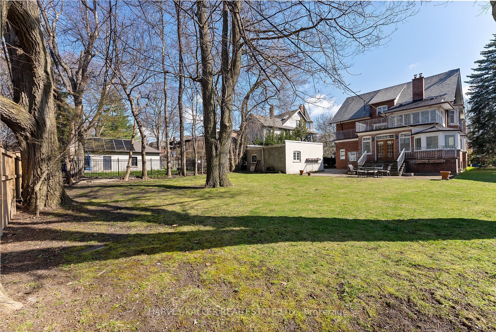 240 Russell Hill Road