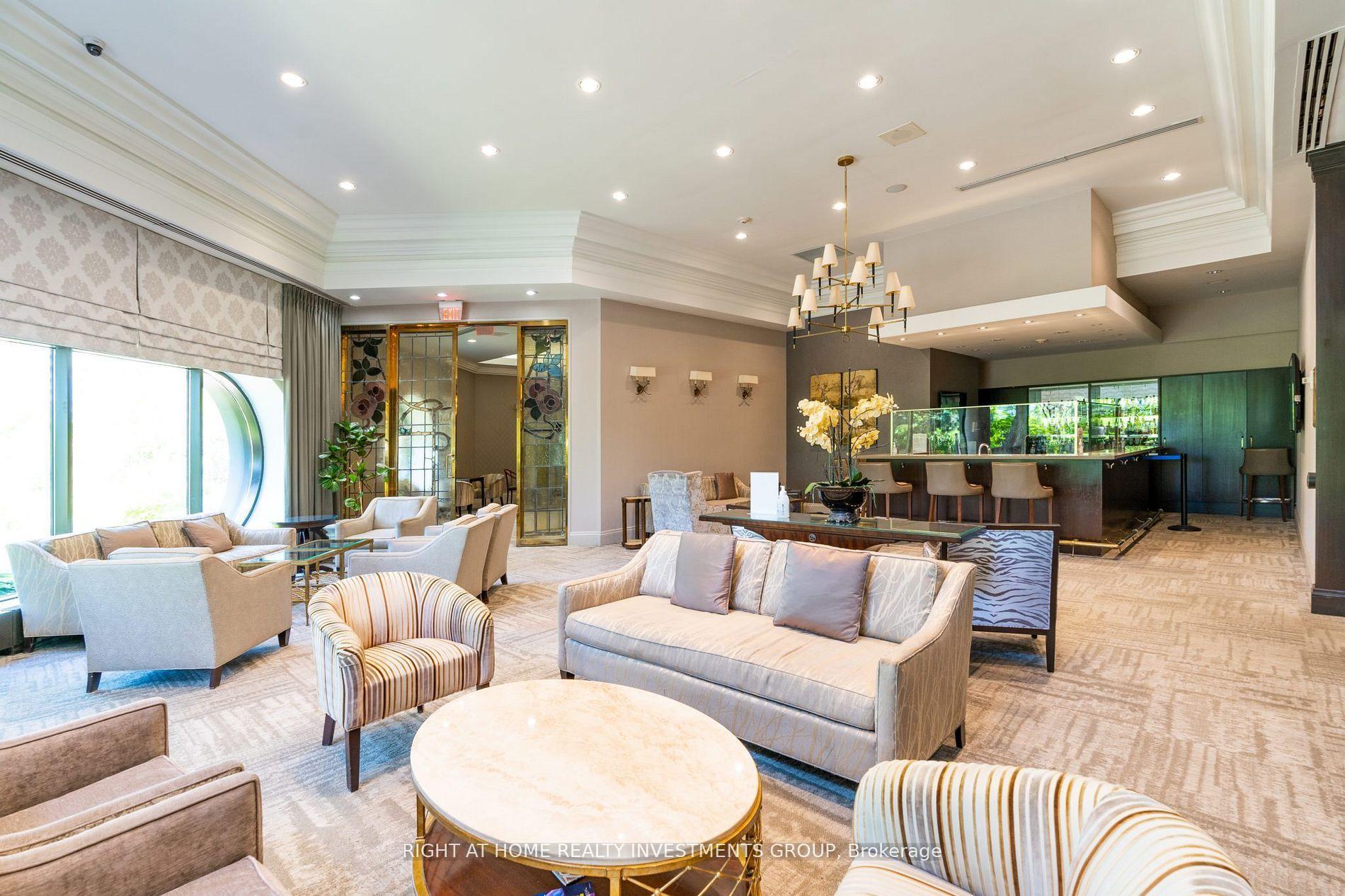 3 Bedrooms Condo at 65 Harbour,  Toronto For sale