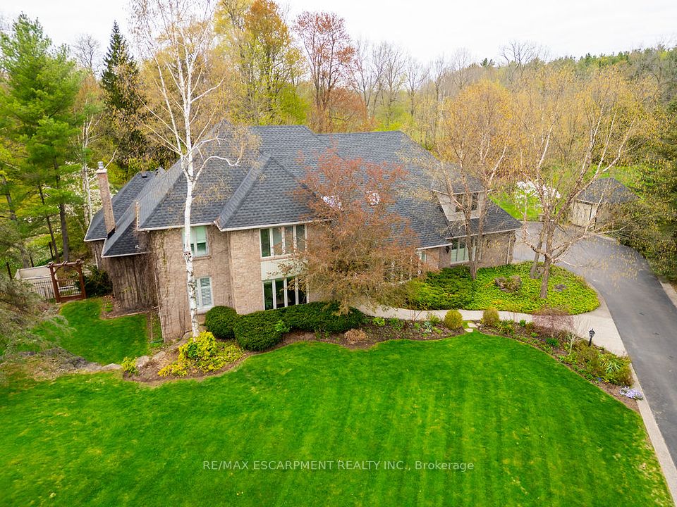 27 Blackberry Place, Hamilton, ON L0R 1H2
