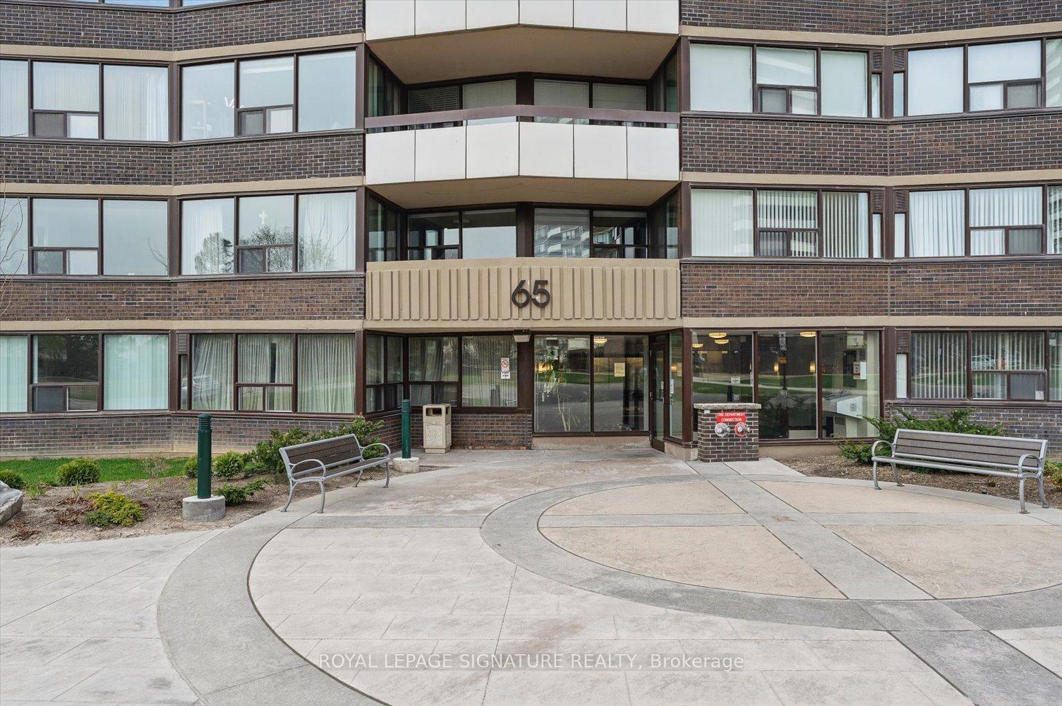 3 Bedrooms Condo at 65 Huntingdale,  Toronto For sale