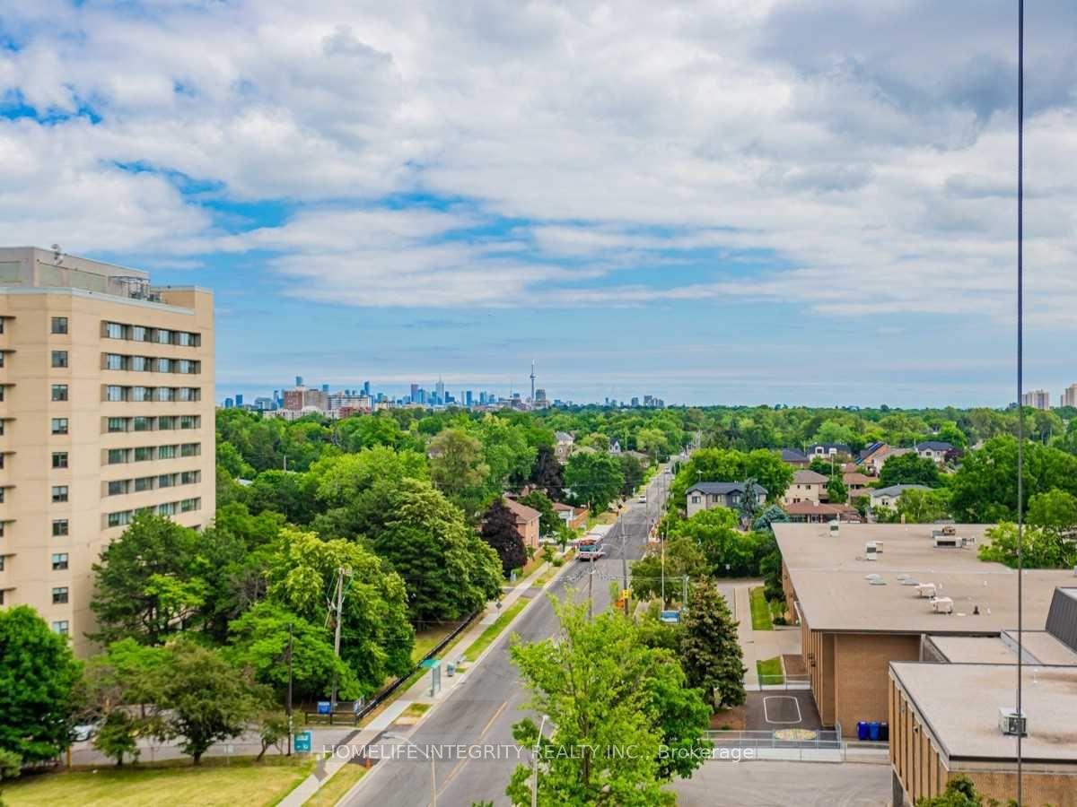 3 Bedrooms Condo at 150 Neptune, Toronto For sale