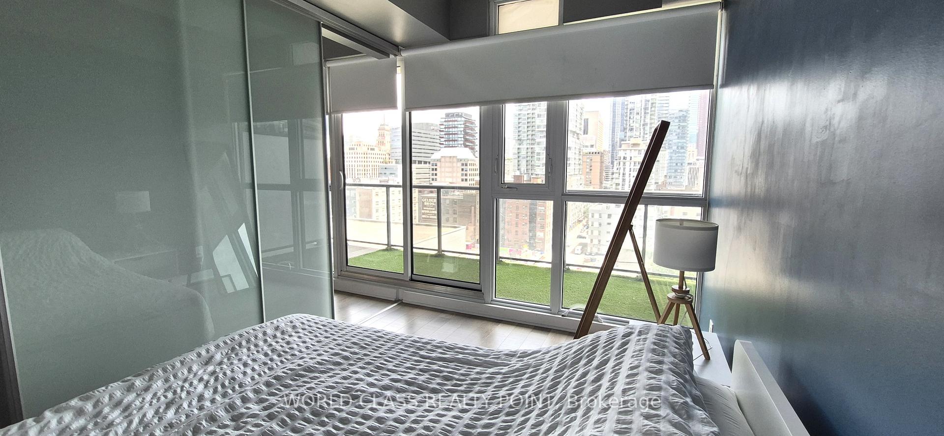 1 Bedroom Condo at 290 Adelaide, Toronto For sale