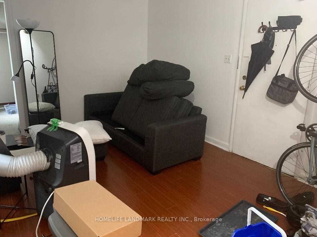 220 Gerrard Street E, #3