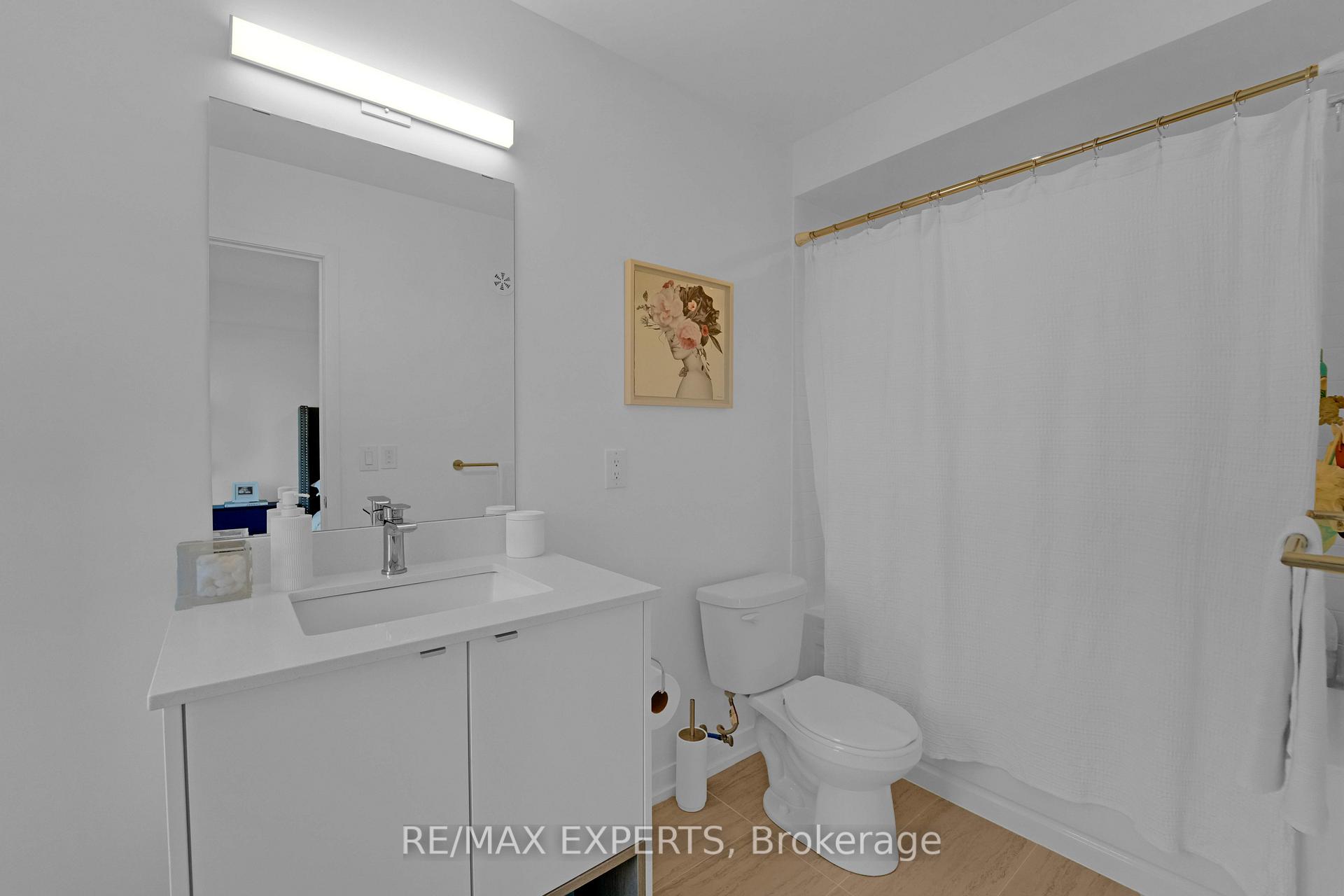 3 Bedrooms Condo at 1095 Cooke,  Burlington For sale