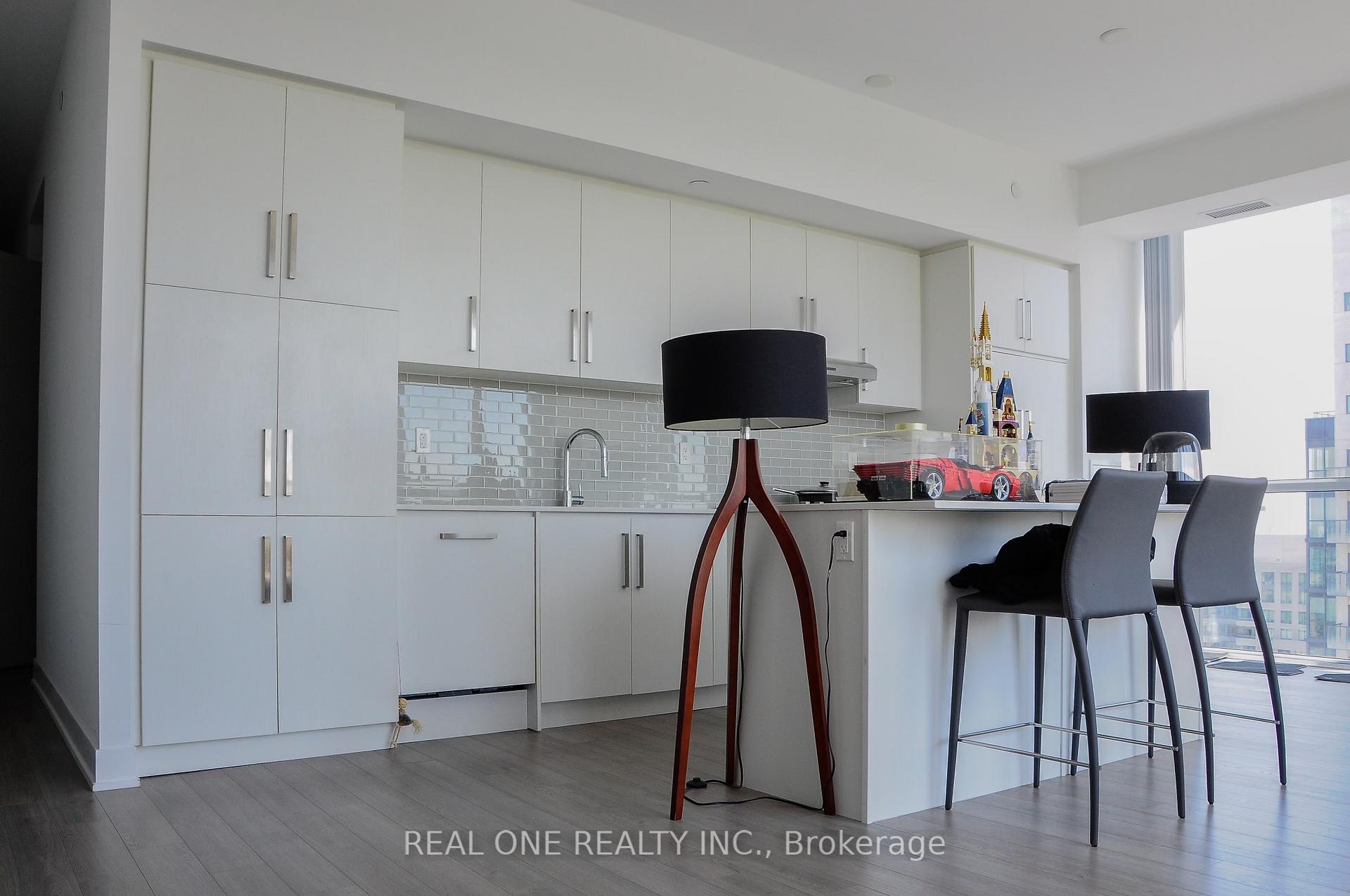 3 Bedrooms Condo at 5180 Yonge, Toronto For sale