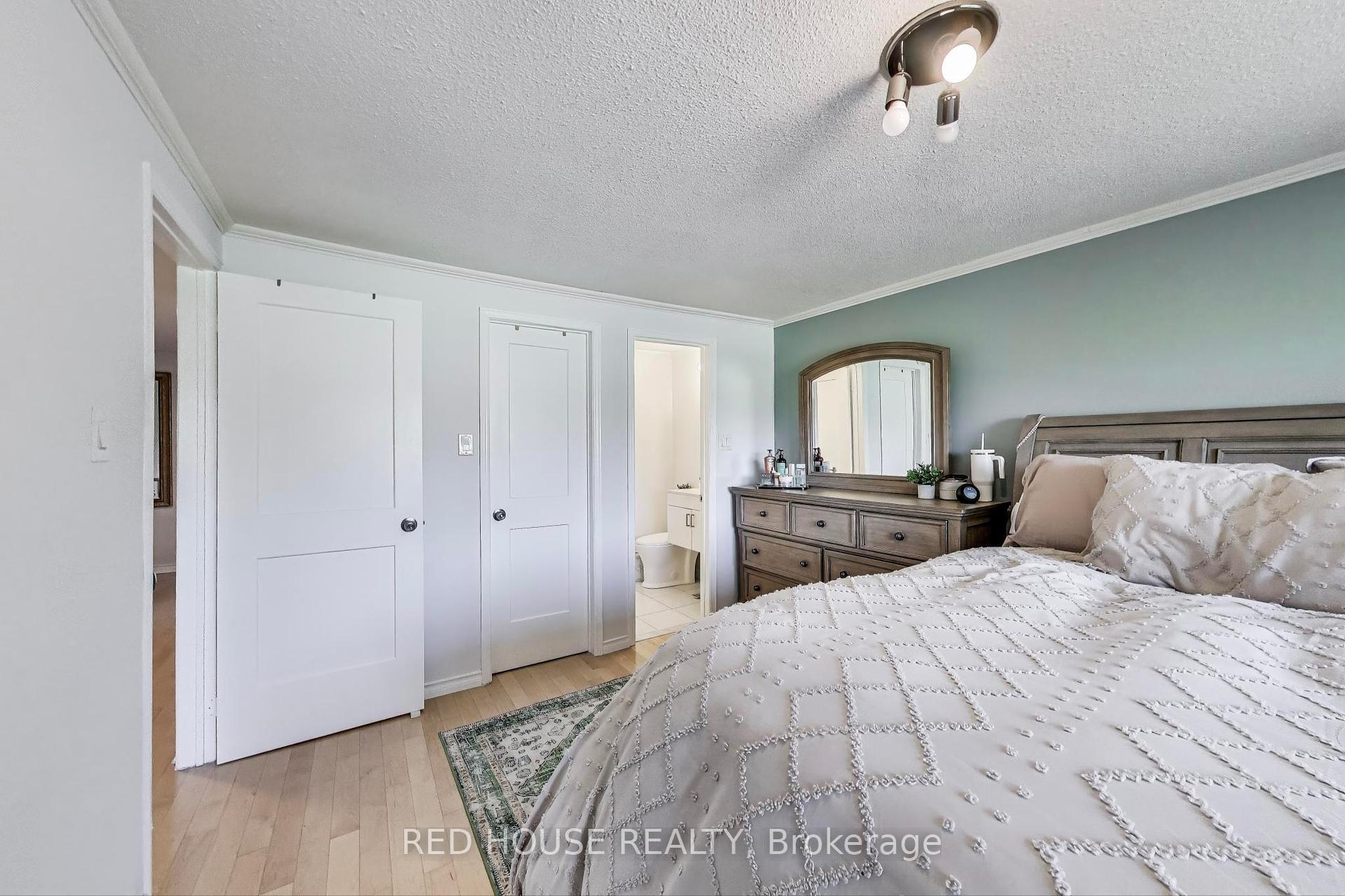 4 Bedrooms Condo at 3510 South Millway, Mississauga For sale