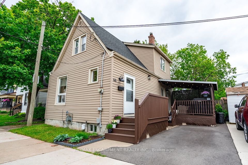 44 Fairview
