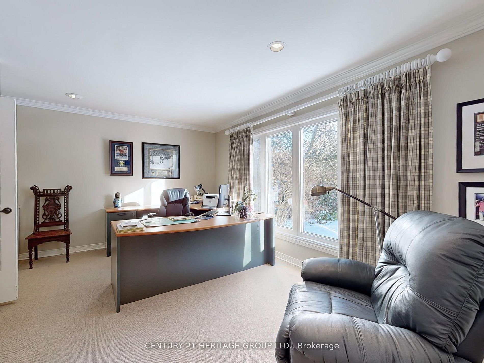 35 Forest Park Crescent