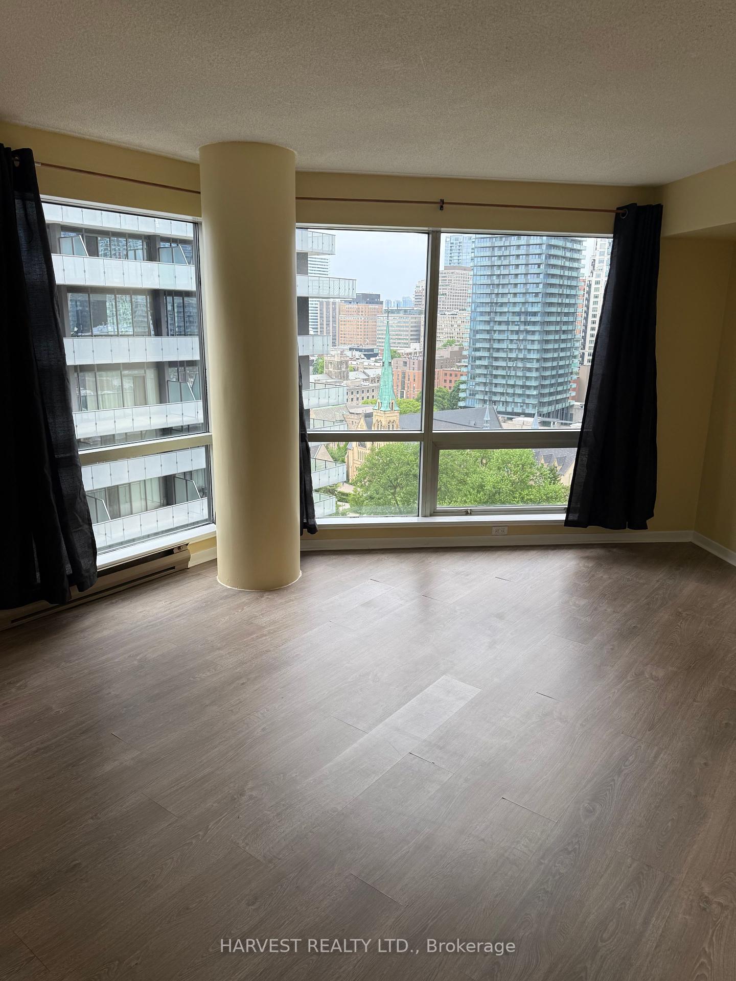 3 Bedrooms Condo at 1001 Bay, Toronto For sale