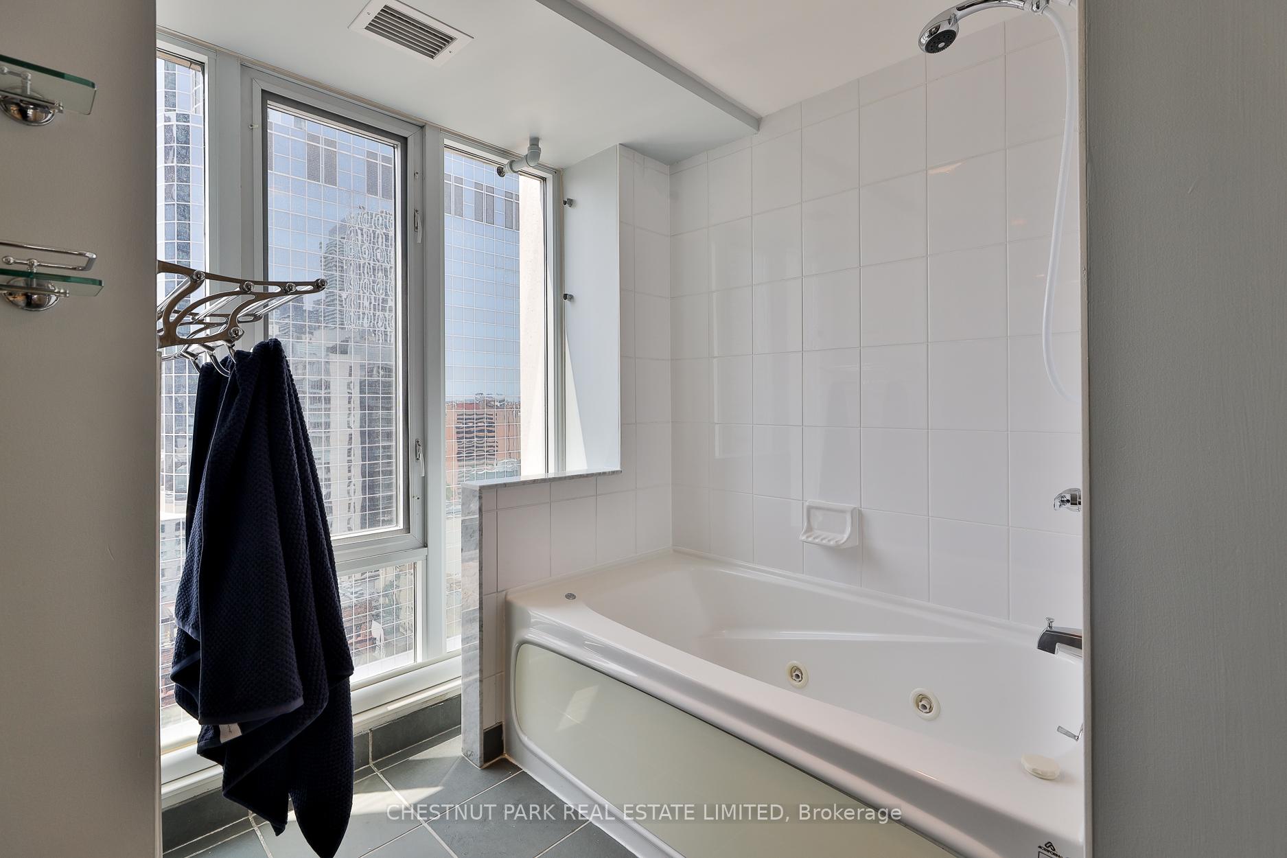 3 Bedrooms Co-op at 210 Victoria, Toronto For sale