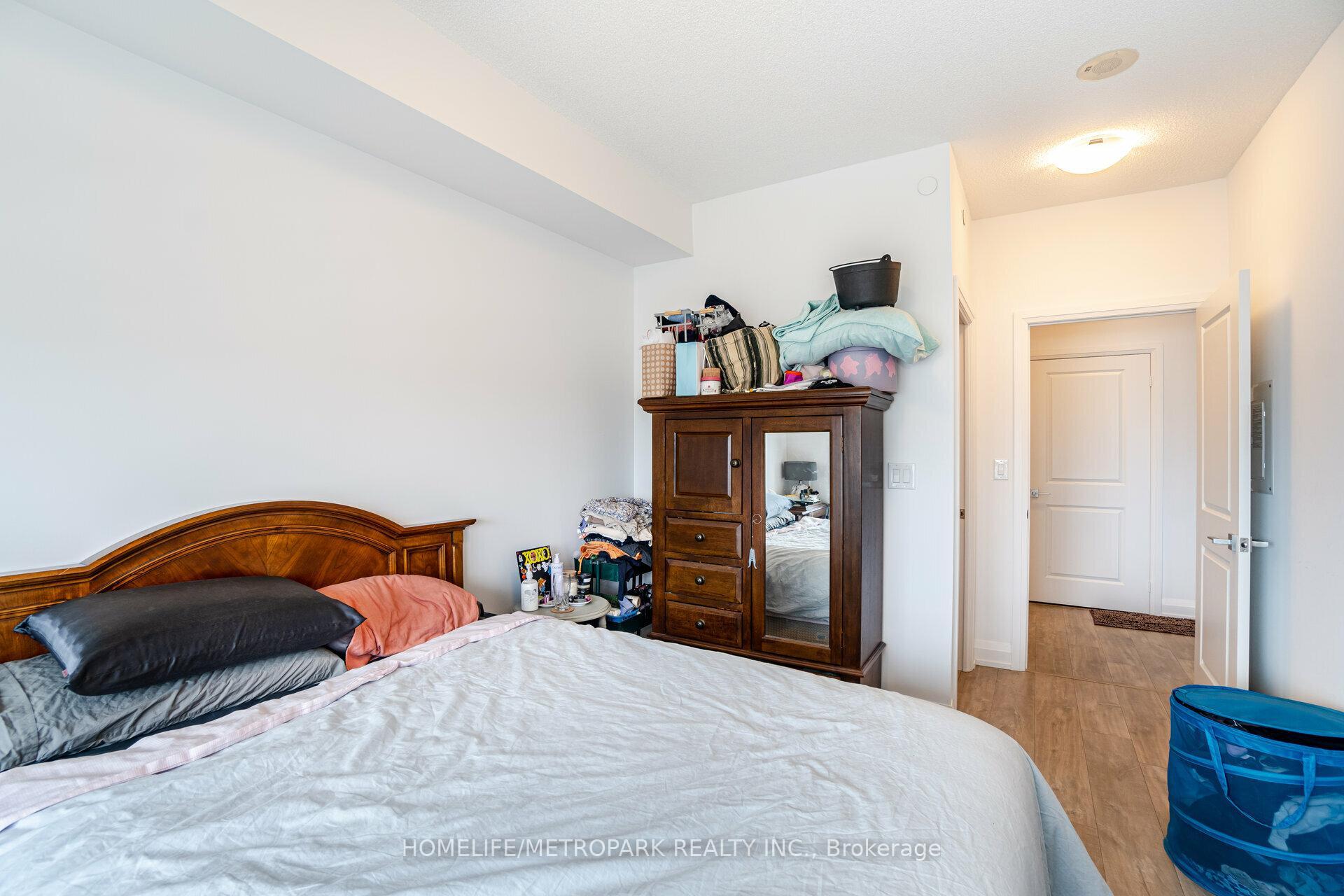 2 Bedrooms Condo at 3600 Highway 7,  Vaughan For sale