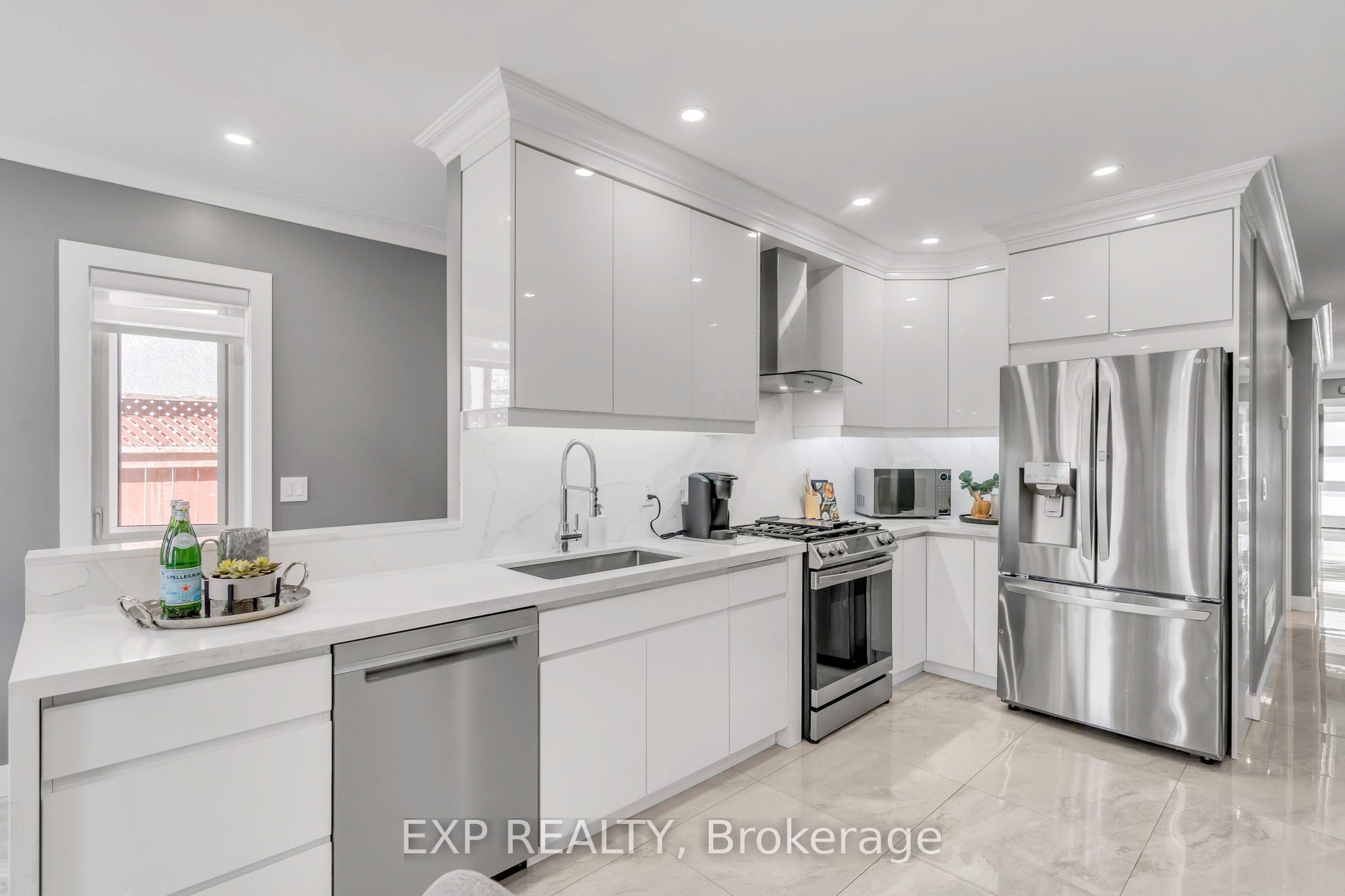 32 Amherst Avenue, Toronto, ON M6E 1Z3