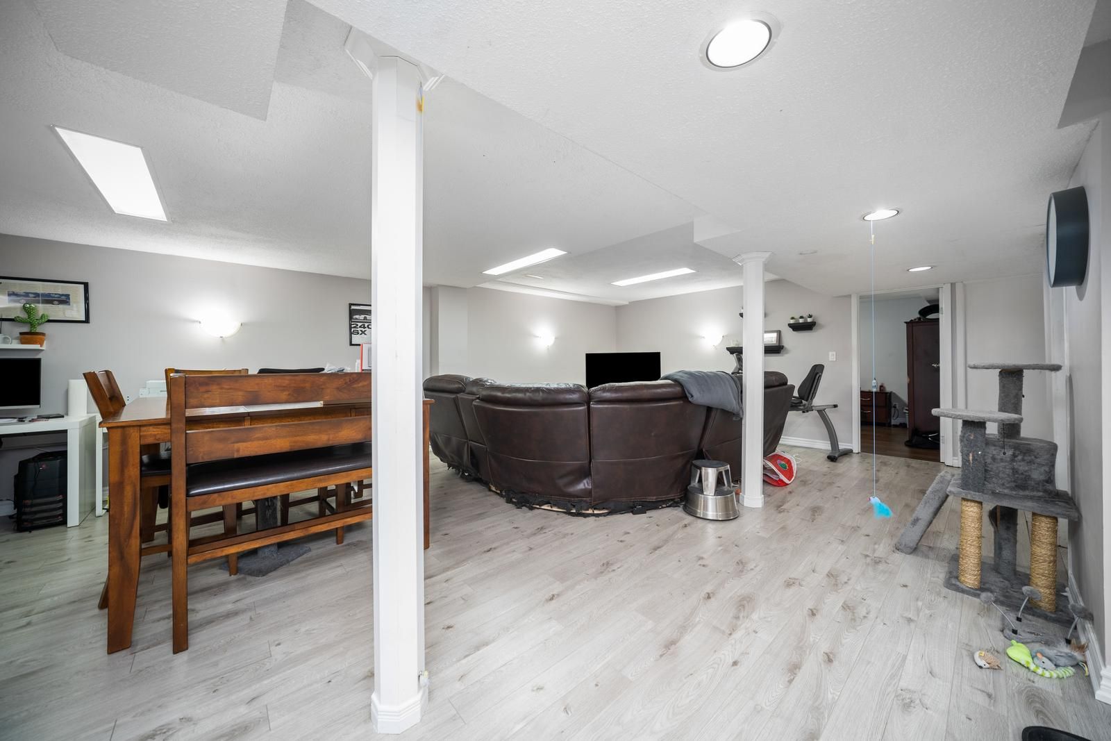 66 Carl Crescent