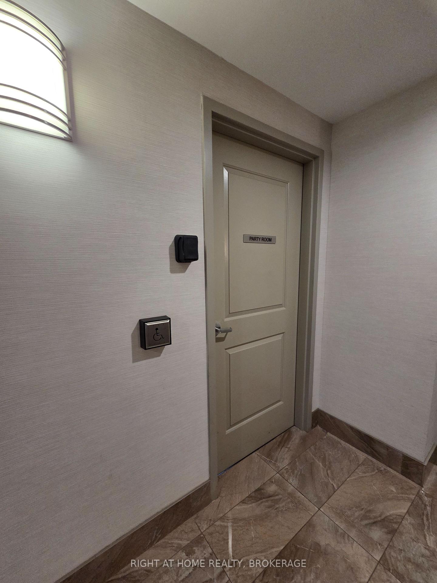 1 Bedroom Condo at 2490 Old Bronte, Oakville For sale