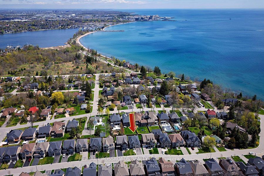 529 Cliffview Road, Pickering, ON L1W 0B2