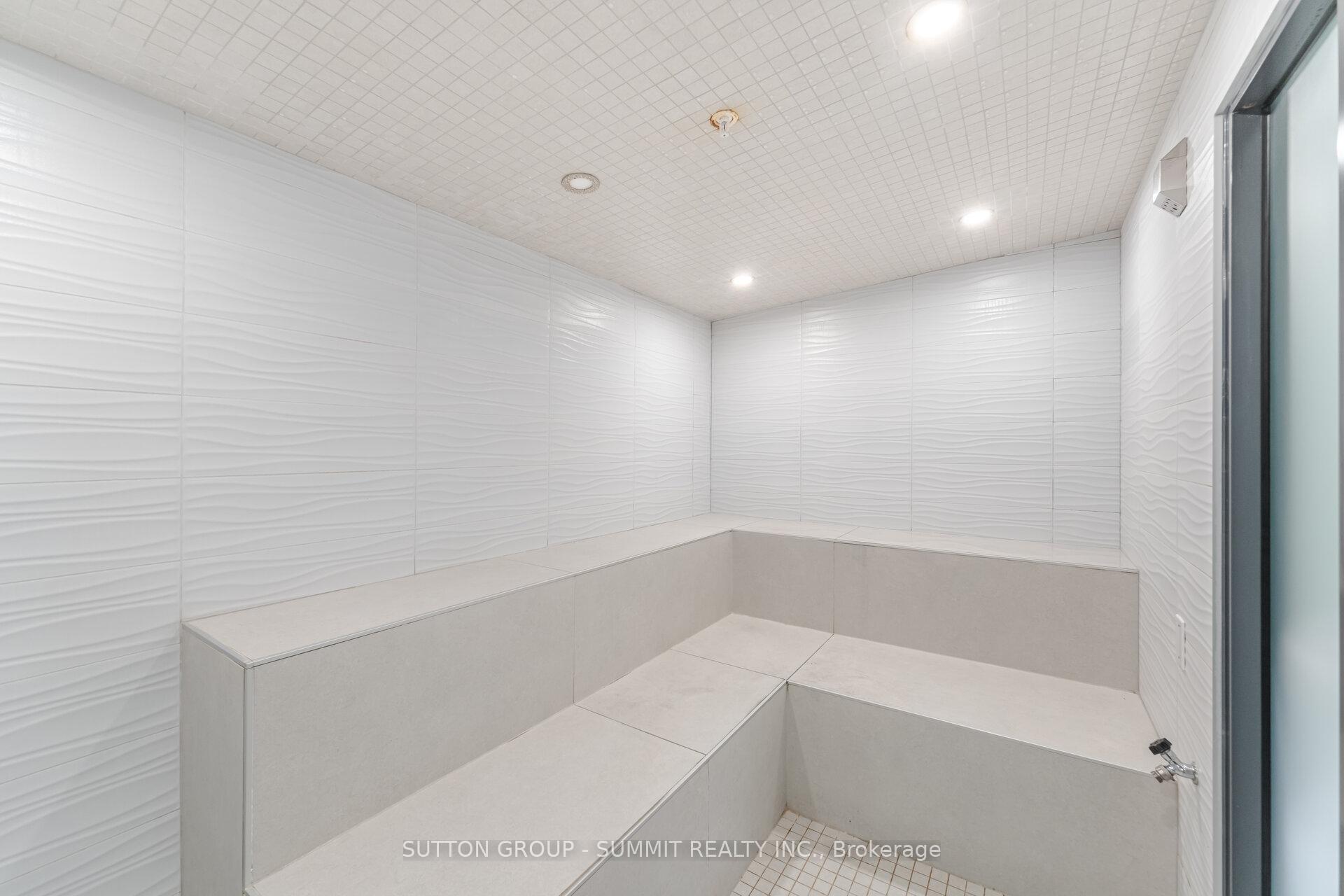 2 Bedrooms Condo at 3200 DAKOTA COMMON, Burlington For sale