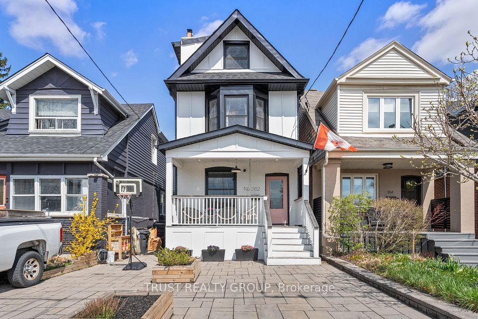 262 Queensdale