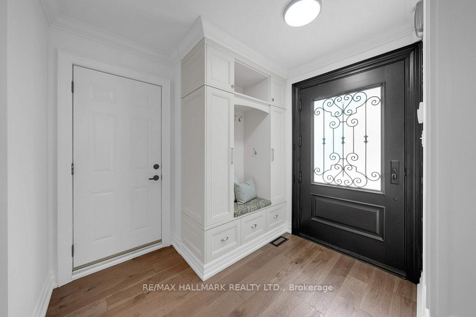 29 Charnwood Road, Toronto, ON M3B 2P7