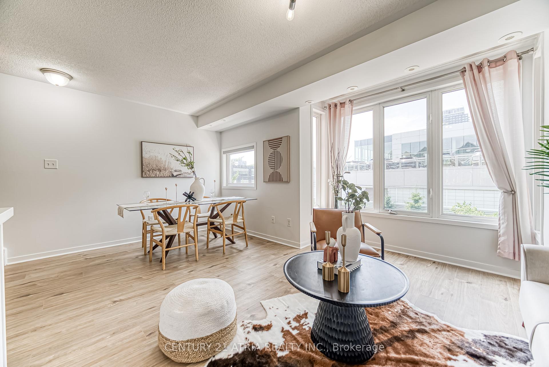 2 Bedrooms Condo at 8 Frances Loring, Toronto For sale