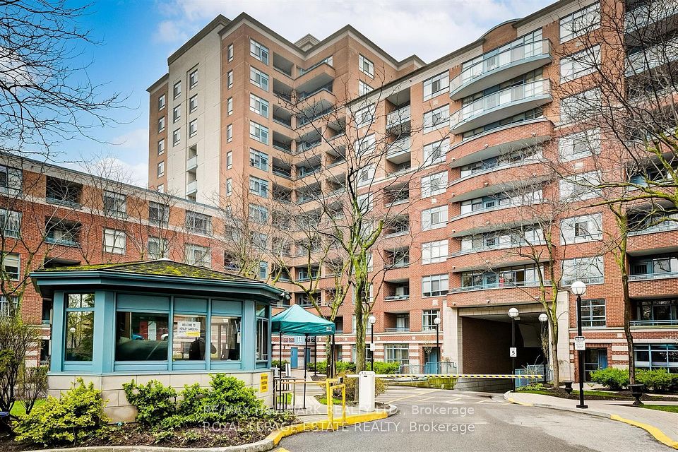 1093 Kingston