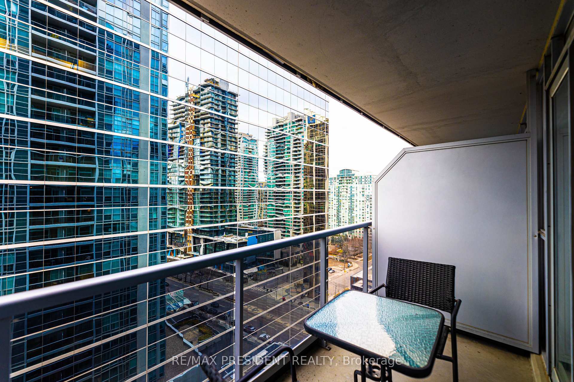 1 Bedroom Condo at 4978 Yonge, Toronto For sale