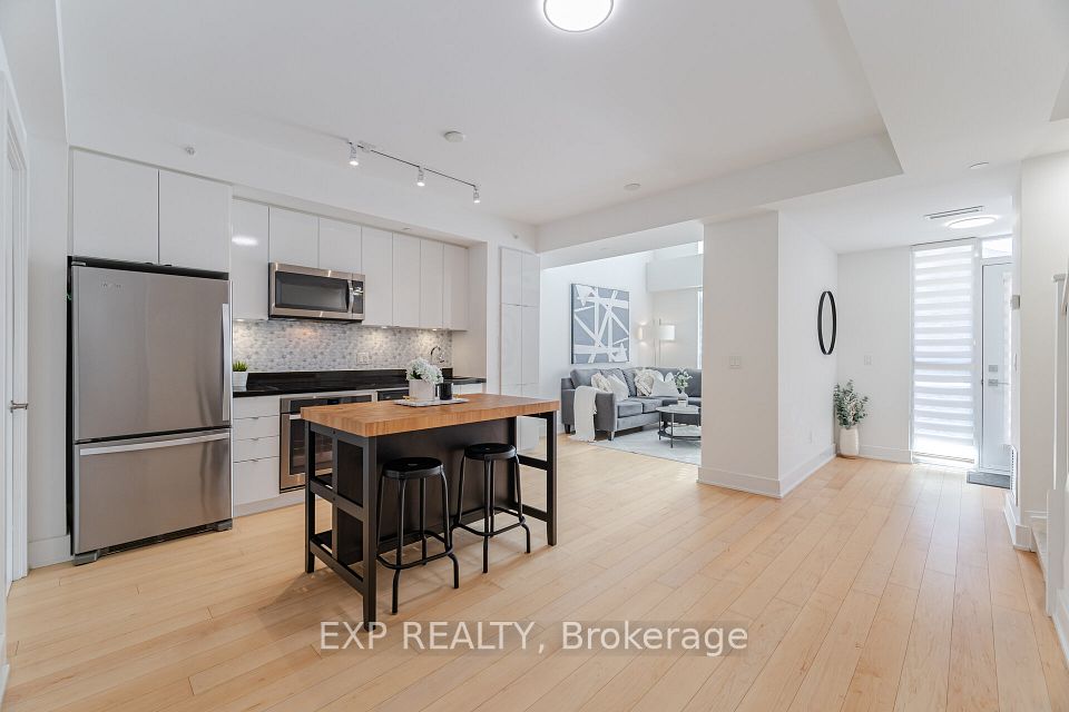 5260 Dundas