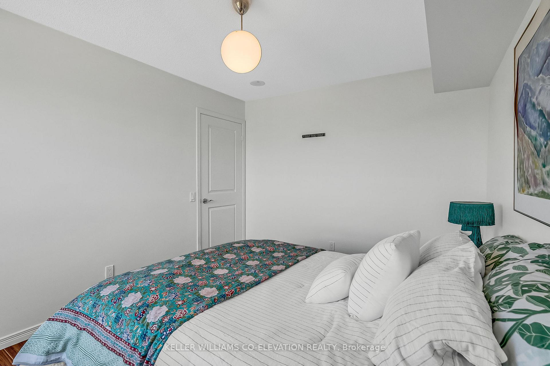 3 Bedrooms Condo at 60 Heintzman, Toronto For sale