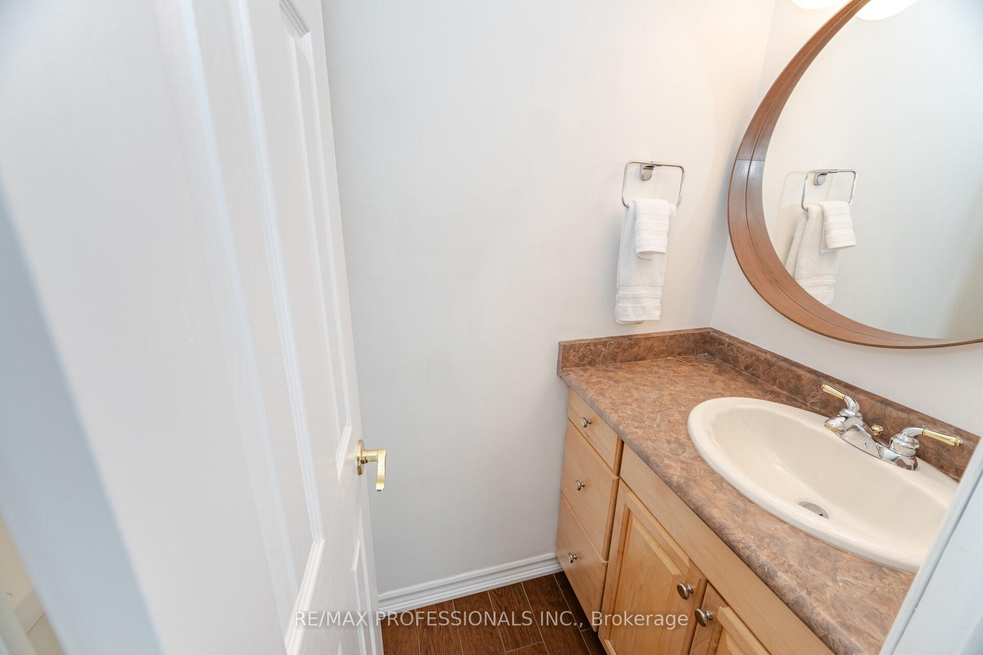 3 Bedrooms Condo at 582 Renforth, Toronto For sale