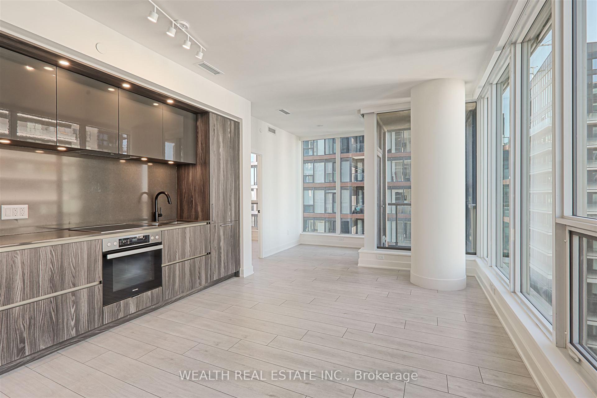 3 Bedrooms Condo at 35 Mercer,  Toronto For sale