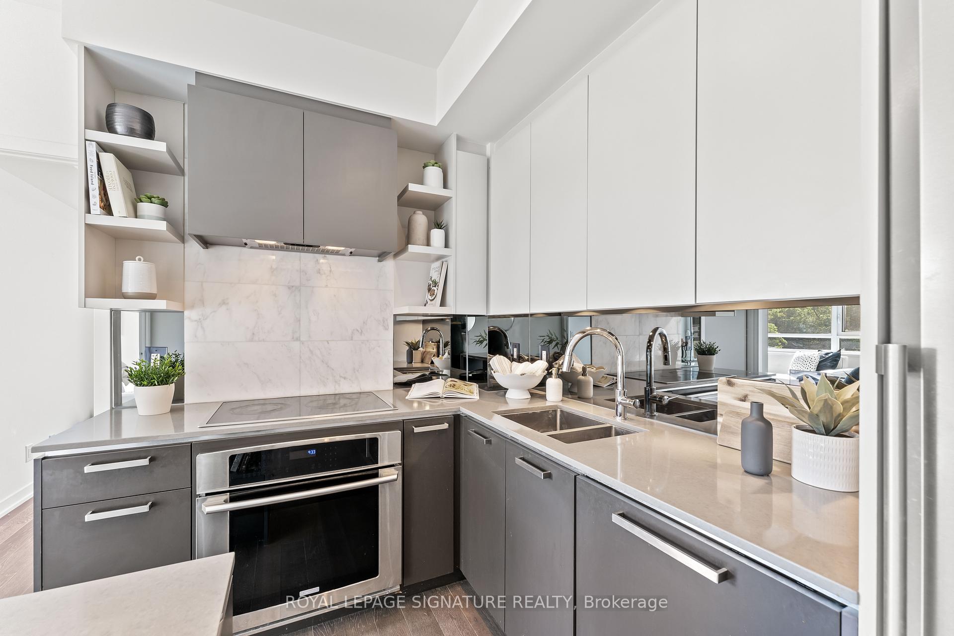 2 Bedrooms Condo at 1830 Bloor, Toronto For sale