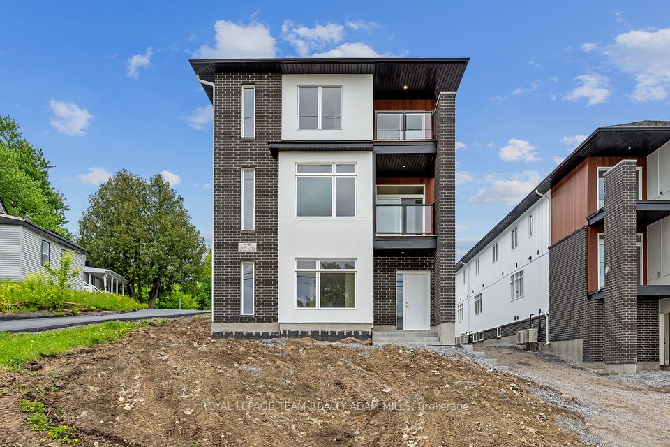 6952 Notre Dame