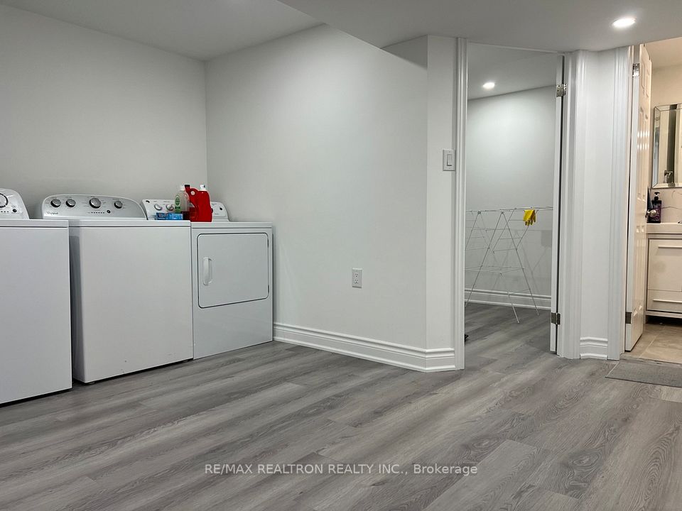 #Basement - 9 Merrylynn Drive, Richmond Hill, ON L4C 5A8