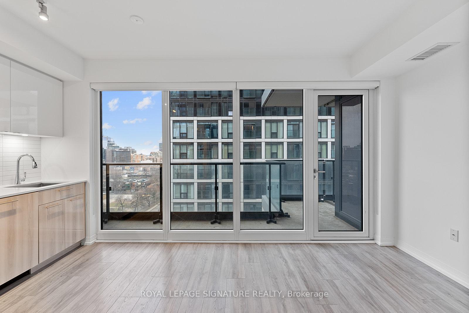 1 Bedroom Condo at 251 Jarvis,  Toronto For sale