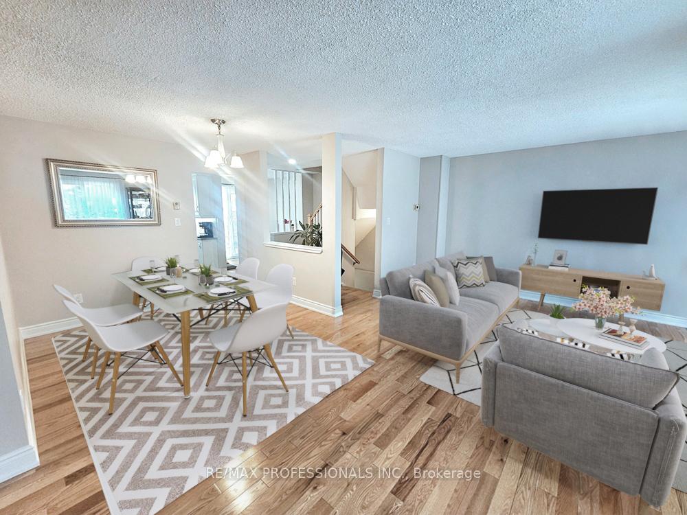4 Bedrooms Condo at 2651 Aquitaine, Mississauga For sale