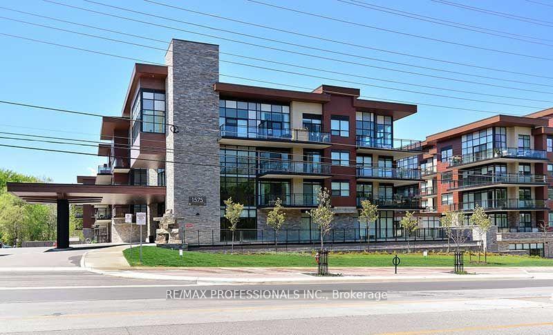 3 Bedrooms Condo at 1575 Lakeshore, Mississauga For sale